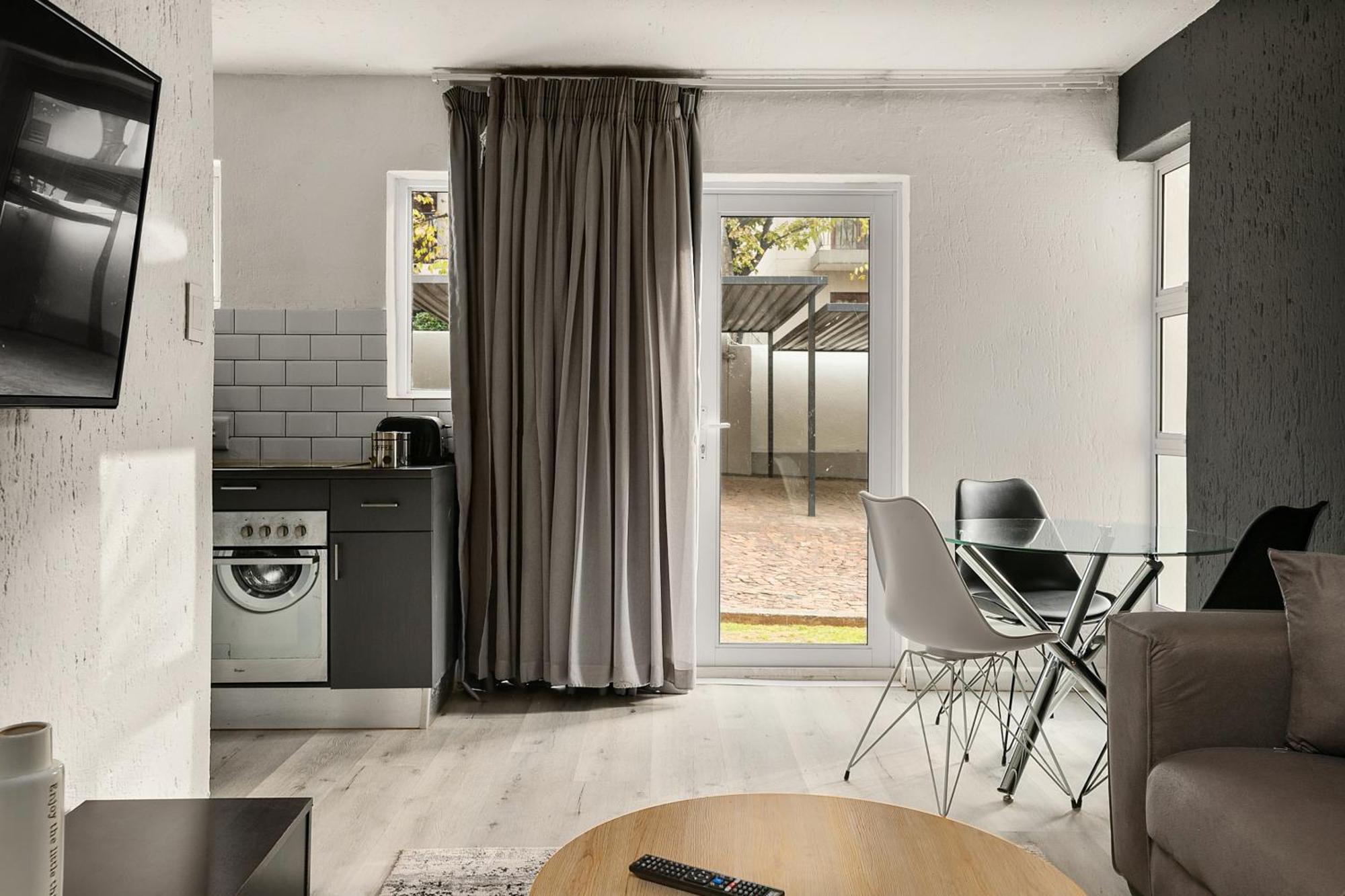 Marley On Katherine Apartments Johannesburg Exterior photo