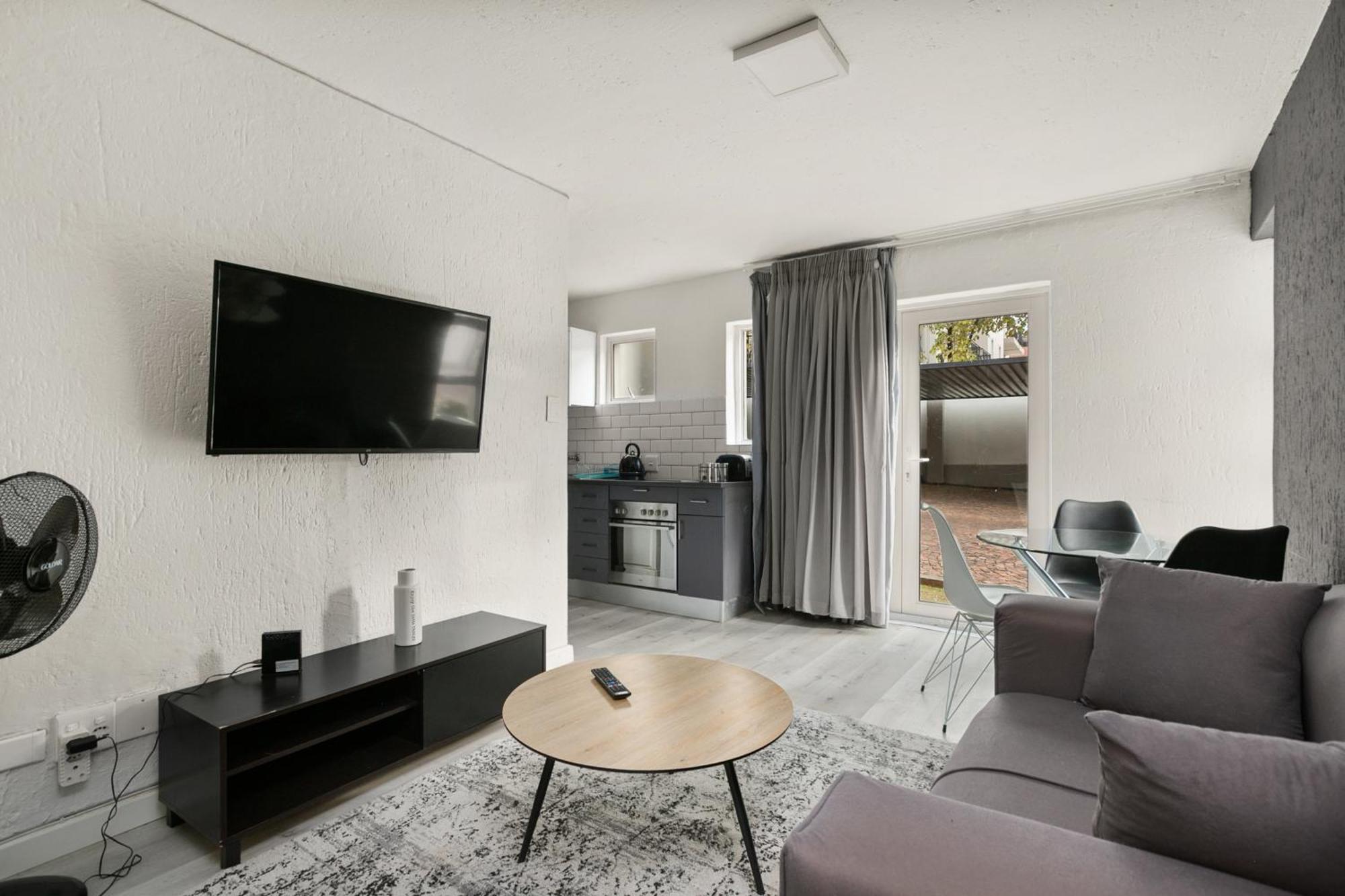 Marley On Katherine Apartments Johannesburg Exterior photo